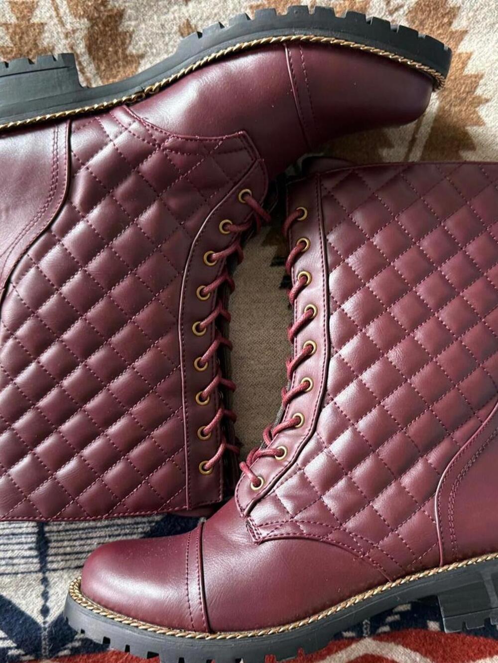 Charlee Burgundy Quilted Lace Up Combat Boots Chain Trim Size 7.5 - Picture 6 of 6